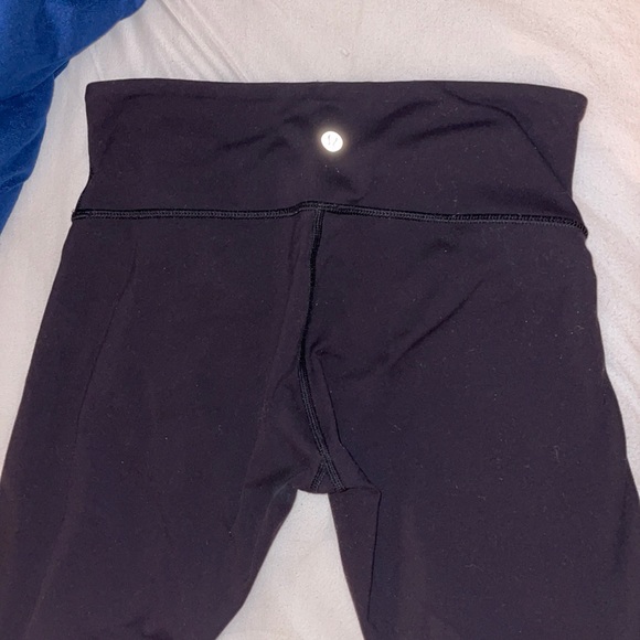 CROPPED LULULEMONS - Picture 3 of 4